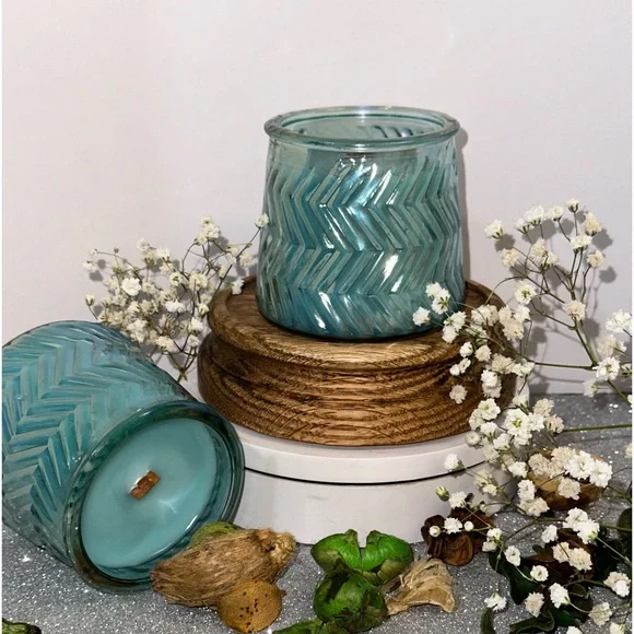 Sweet Pea, SCENT UNLEASHED LLC Hand Poured scented Candle - Picture 4 of 4